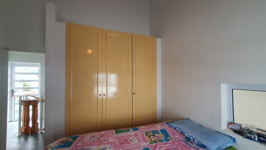 4 Bedroom Property for Sale in Lampiesbaai Western Cape